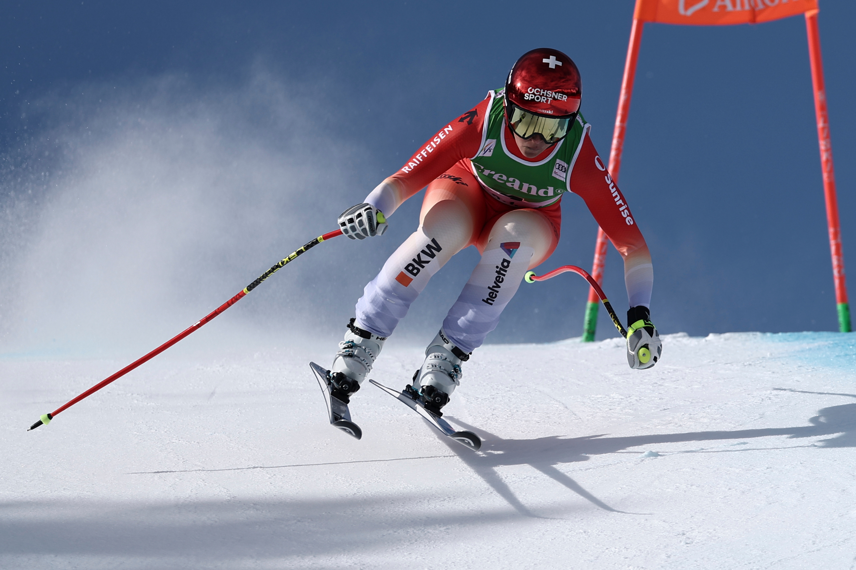 Swiss skier Suter wins 1st race since Olympics as chase starts for Vonn's World Cup downhill lead