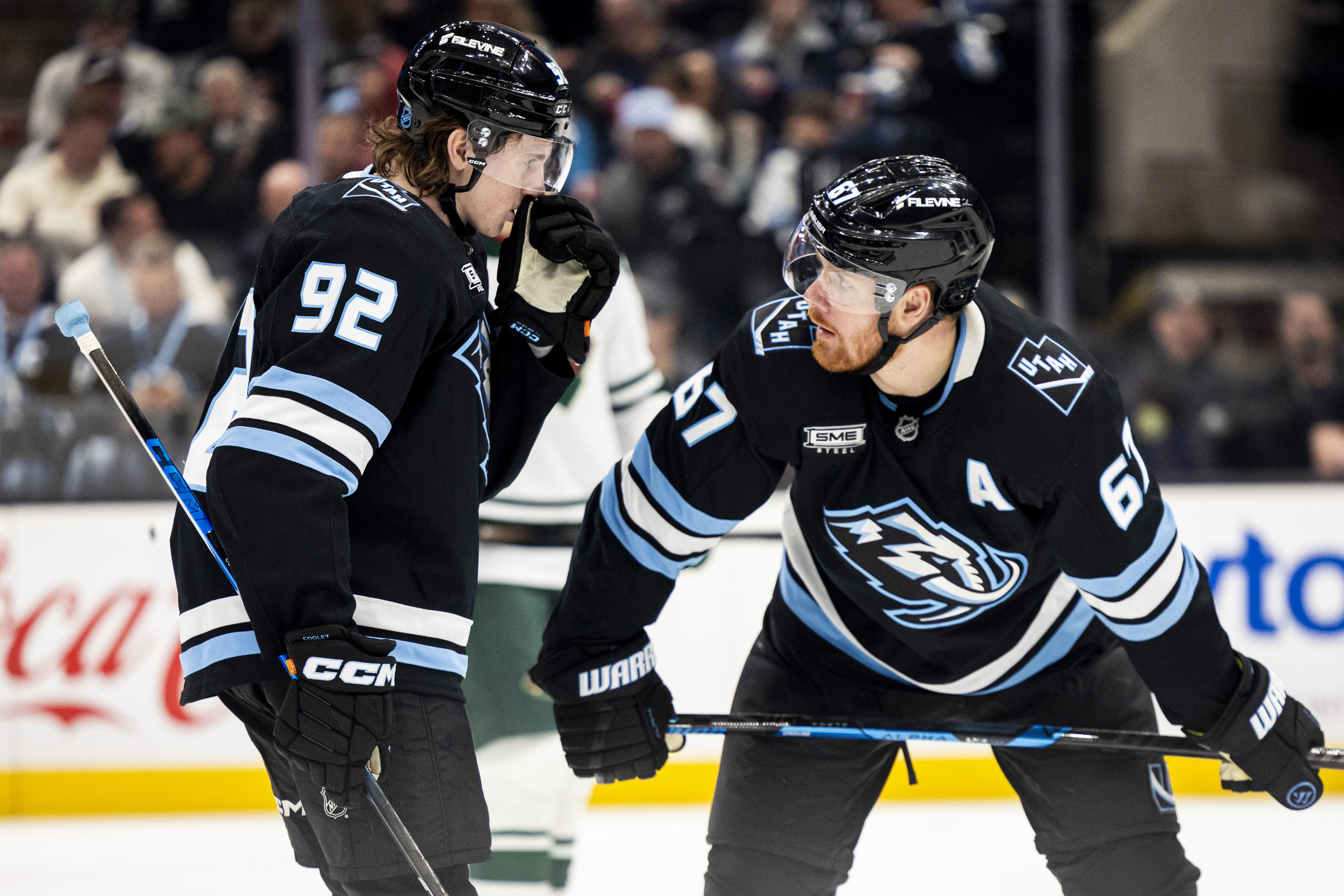 Connor Bedard scores in OT to lift the Blackhawks past the Mammoth 3-2