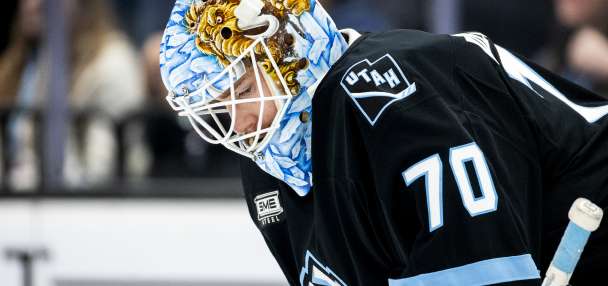 Mammoth suffer first home shutout of season in 4-0 loss to Blackhawks