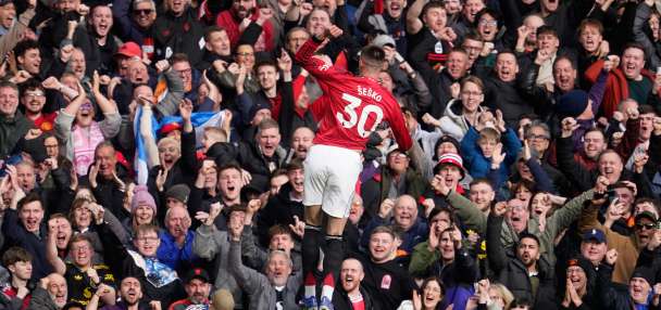 Arsenal passes latest test to go 5 points clear at top of Premier League. Man United rises to third