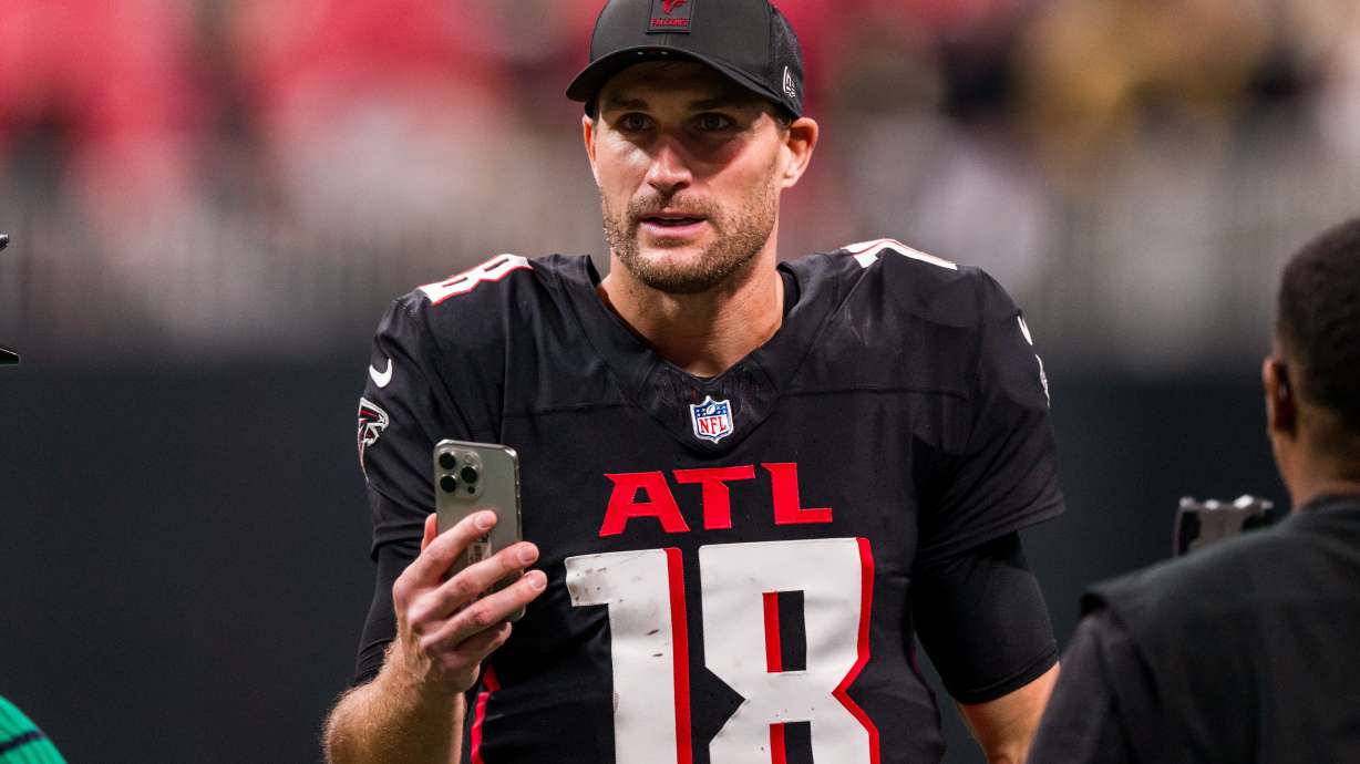 FILE - Atlanta Falcons quarterback Kirk Cousins (18) walks off the field after an NFL football game against the New Orleans Saints, Sunday, Jan. 4, 2026, in Atlanta.