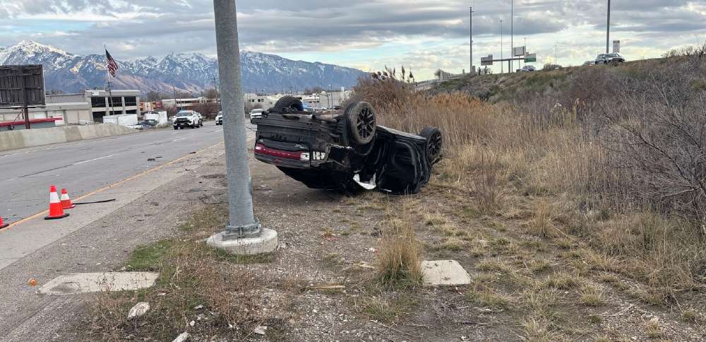 1 dead, 1 injured in single-car crash on I-15 in South Salt Lake