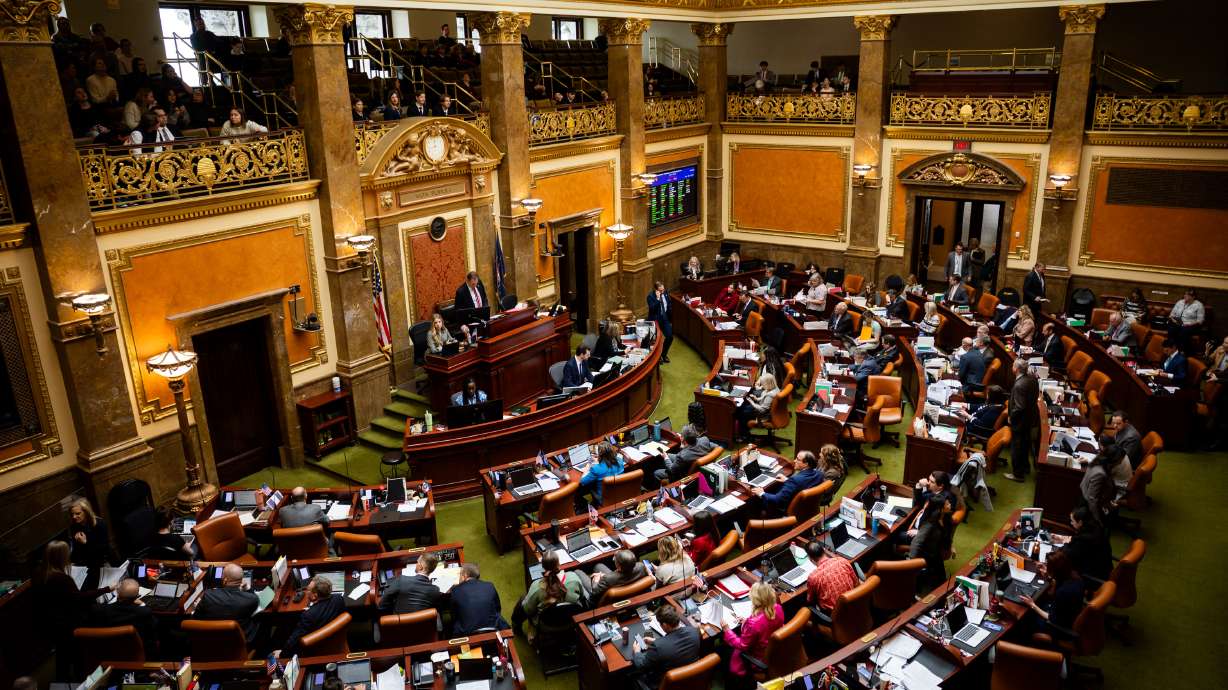 The Utah House of Representatives voted on Tuesday to censure a district court judge over comments he made during a sentencing hearing last year.