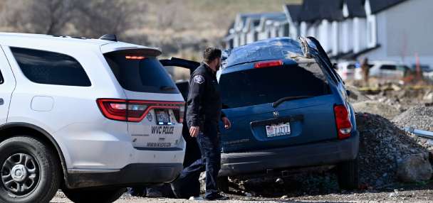 15-year-old girl killed in rollover crash in West Valley; 4 others injured