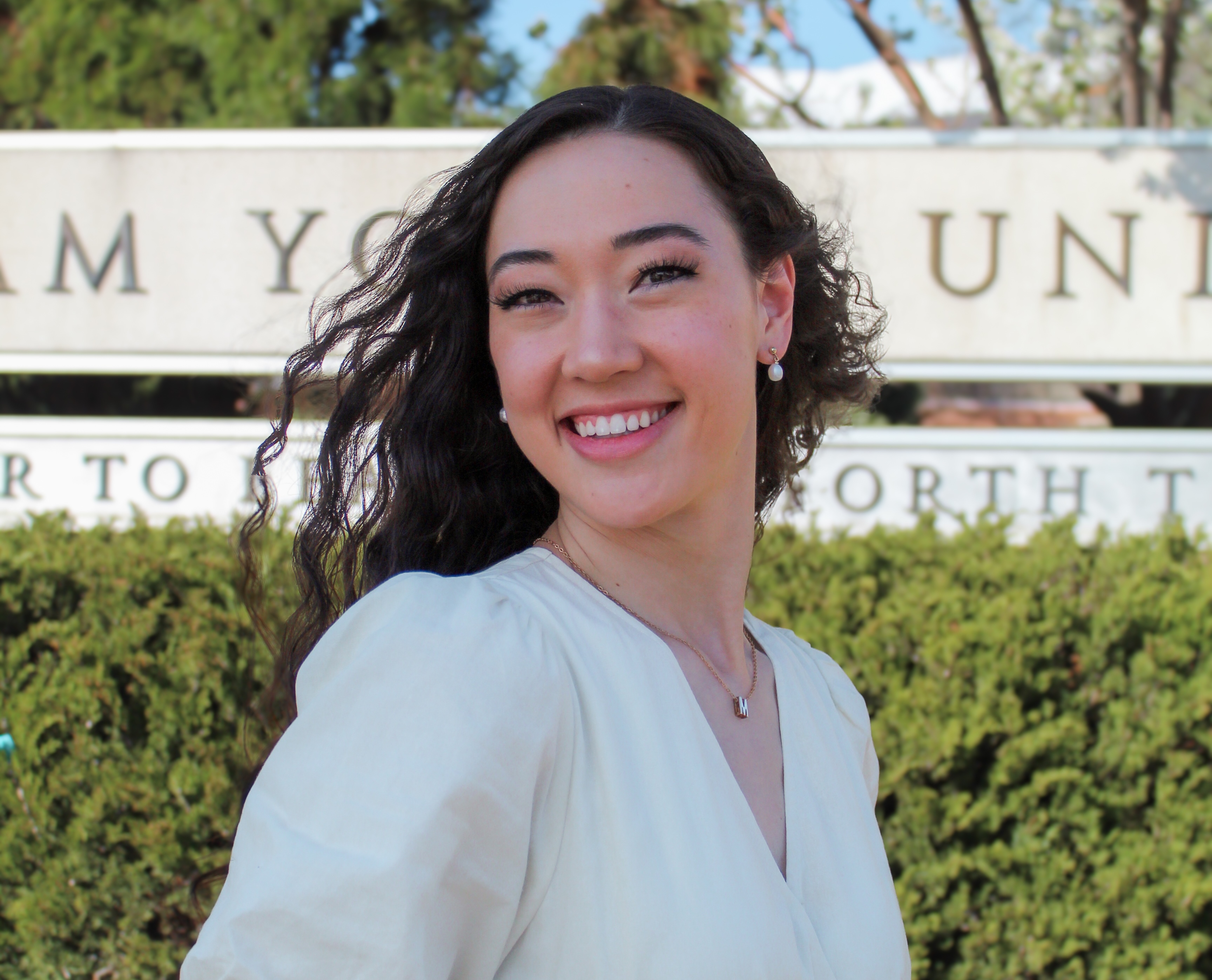 The BYU ballet community is rallying around dancer Maile Johnson who was recently diagnosed with an aggressive form of breast cancer.