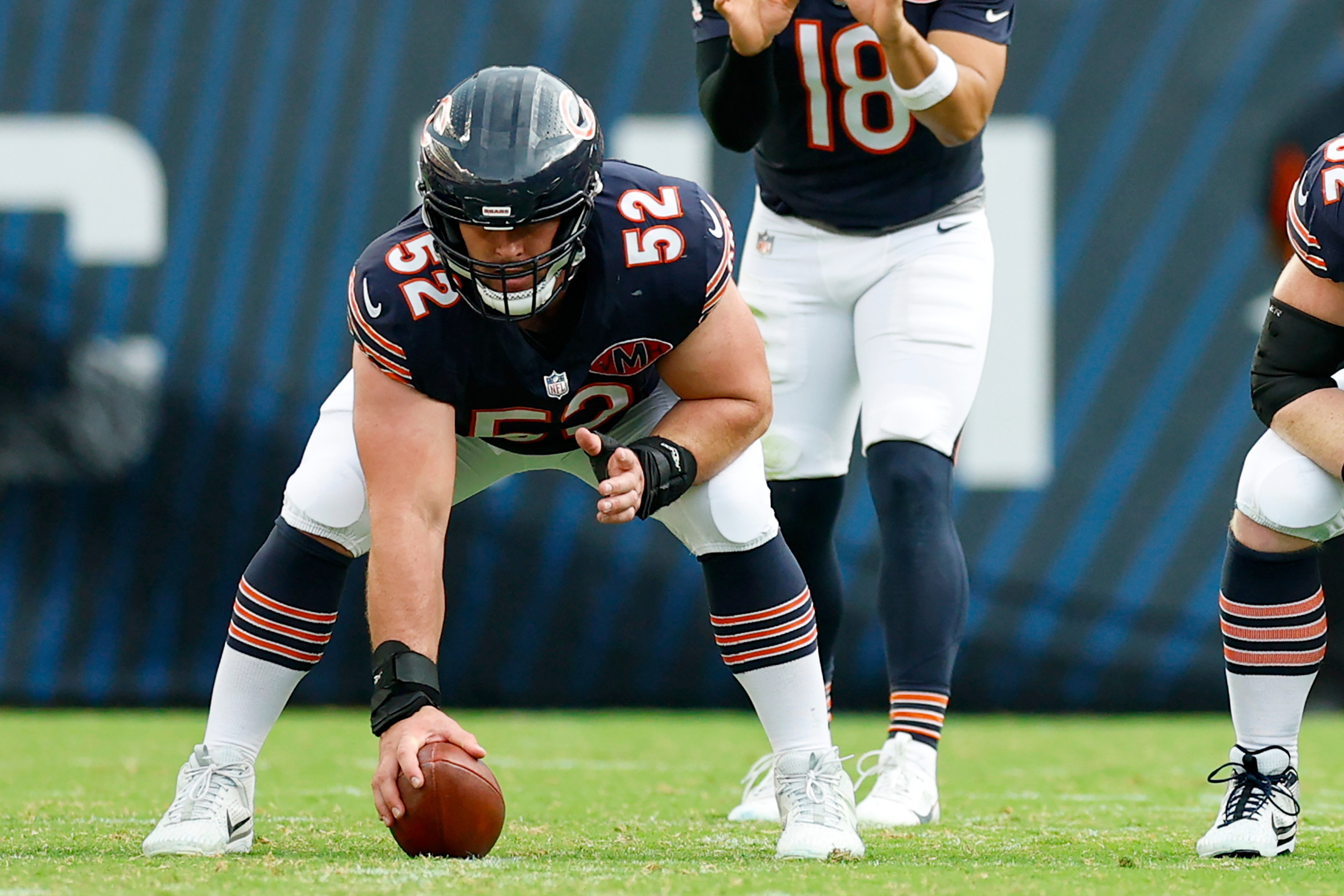 Chicago Bears Pro Bowl center Drew Dalman is retiring after 5 seasons, AP source says