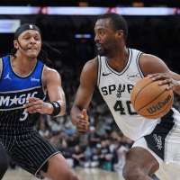 Snooze and lose: San Antonio's Harrison Barnes ends iron man streak because of nap injury