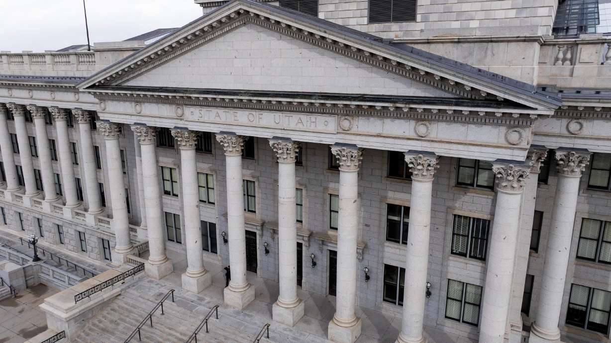 Utah lawmakers have advanced a bill to make significant changes to the benefits each state employee receives, including what leave they receive and how their 401(k) plans are matched.