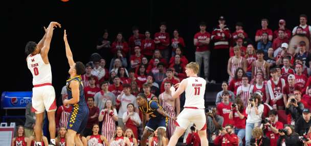 No. 19 Miami of Ohio beats Toledo 74-72, extends season-opening winning streak to 30 games