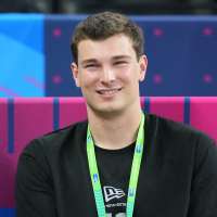 AP Mock Draft 1.0: Edge rushers go 2-3-4 after Raiders take QB Fernando Mendoza No. 1 overall