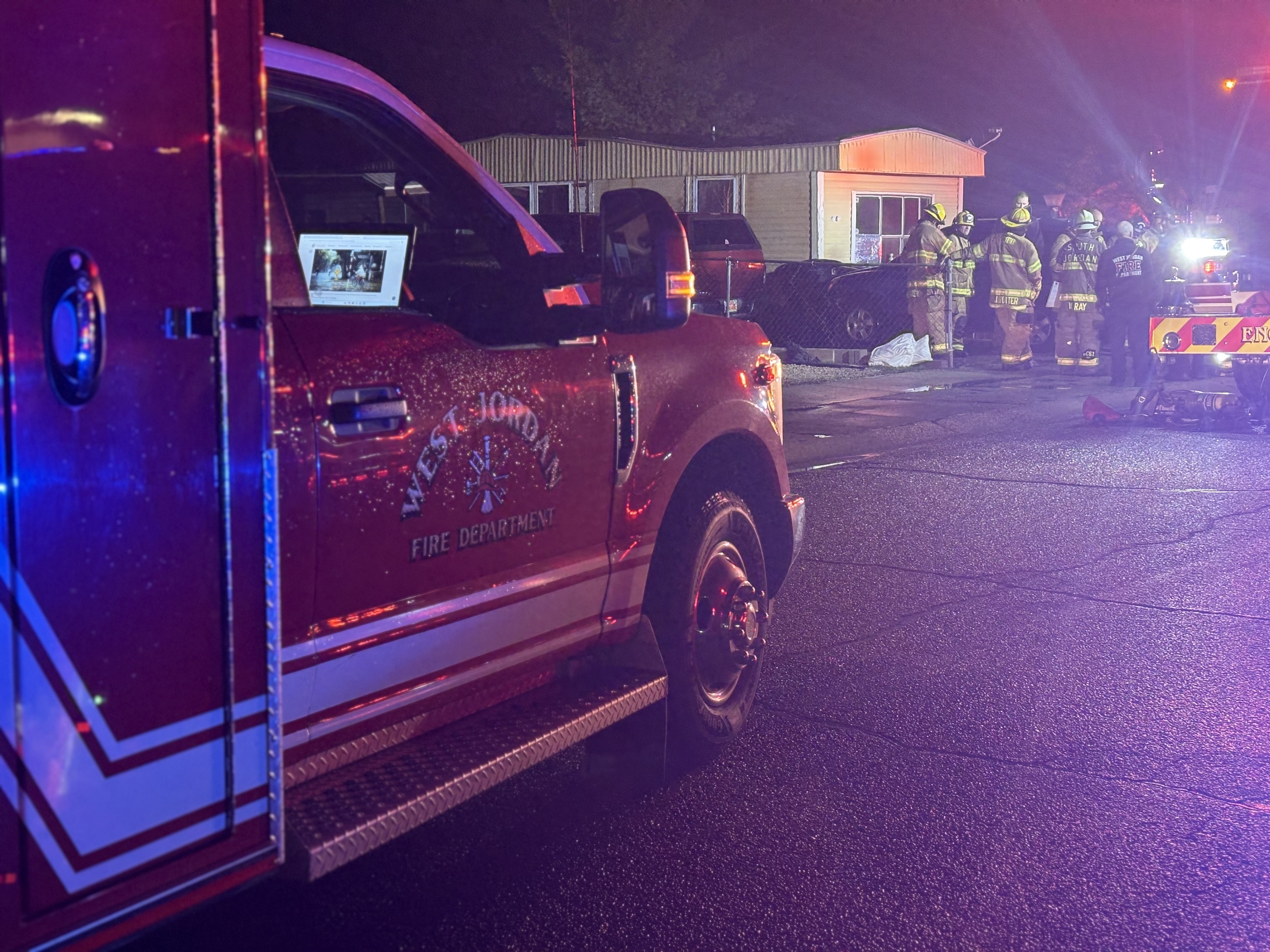 Man killed in overnight house fire in West Jordan