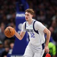 Rookie Cooper Flagg has a mixed return to the Mavericks' starting lineup in loss to the Magic