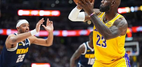 LeBron James breaks Kareem Abdul-Jabbar's NBA record for career field goals