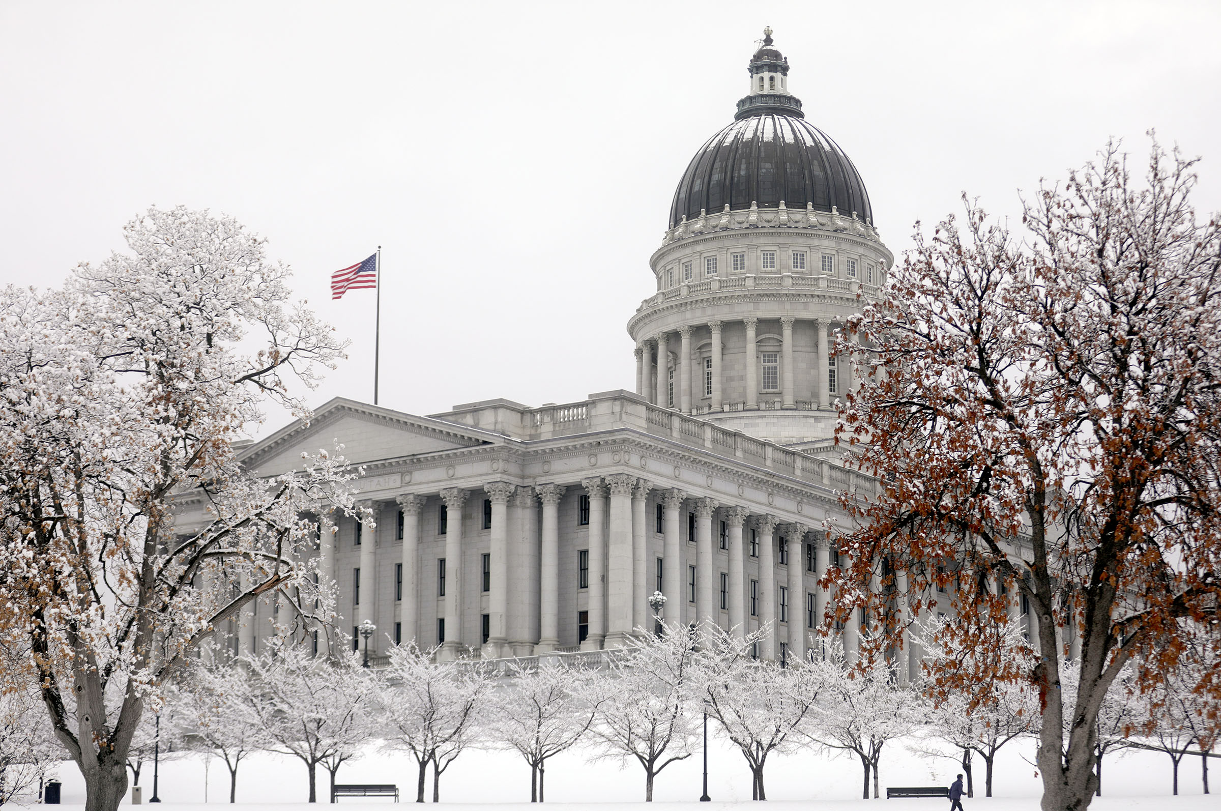 Utah lawmakers race to pass bills before legislative session ends at midnight