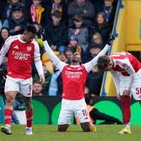 Wrexham leads twice and takes Chelsea to extra time before losing 4-2 in the FA Cup