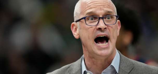 UConn's Dan Hurley beefing with officials again just in time for March Madness