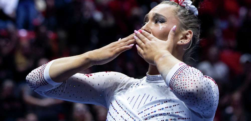 Red Rocks seniors put on a show in final home meet win over BYU, West Virginia