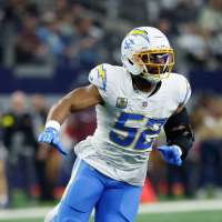 Star edge rusher Khalil Mack agrees to $18 million, 1-year deal with the Chargers, AP source says