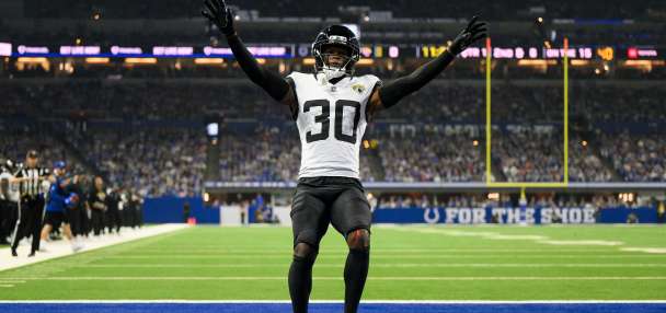 Jaguars and CB Montaric Brown agree to a 3-year, $33 million contract, AP source says