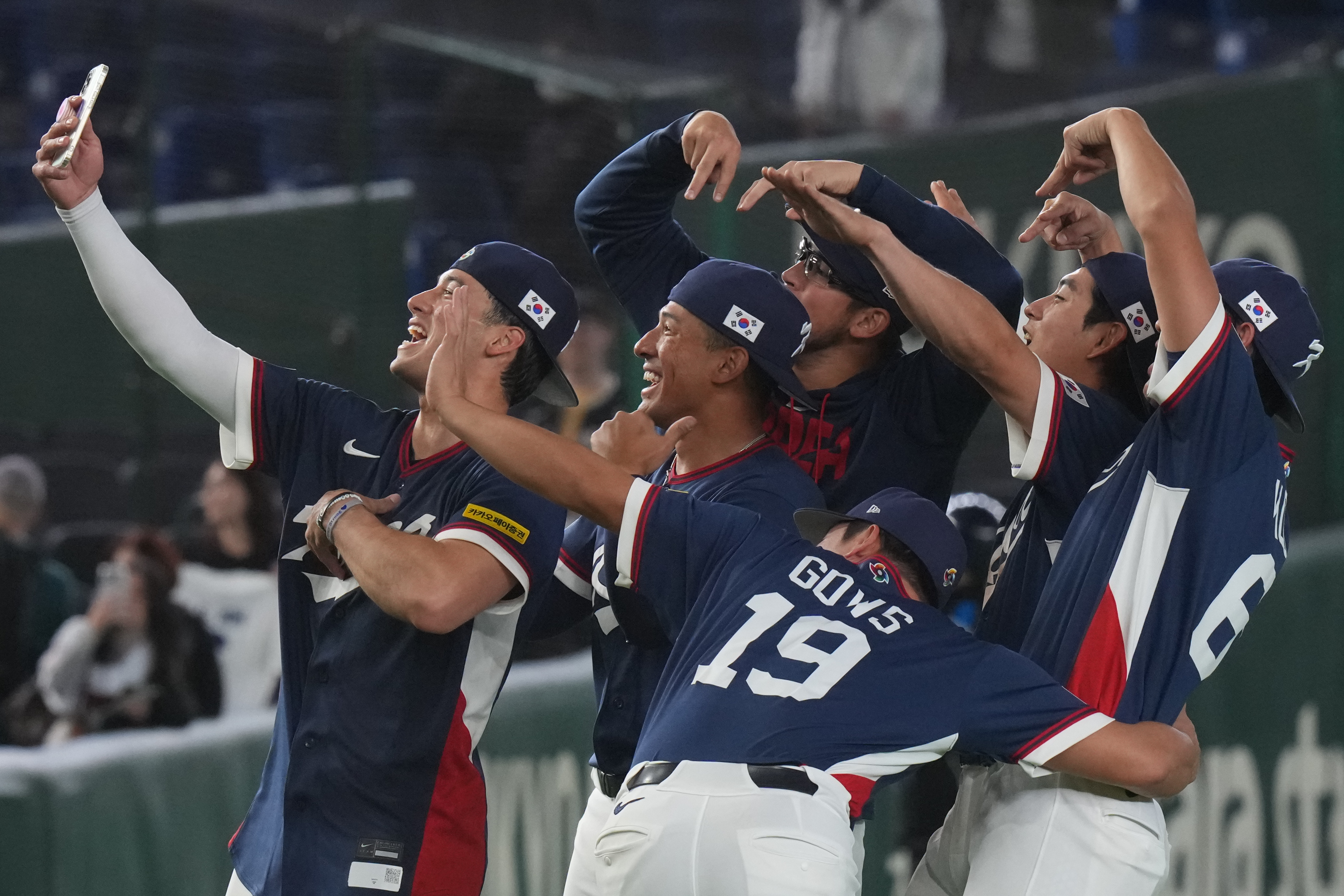 South Korea advances to the WBC quarterfinals with 7-2 win over Australia