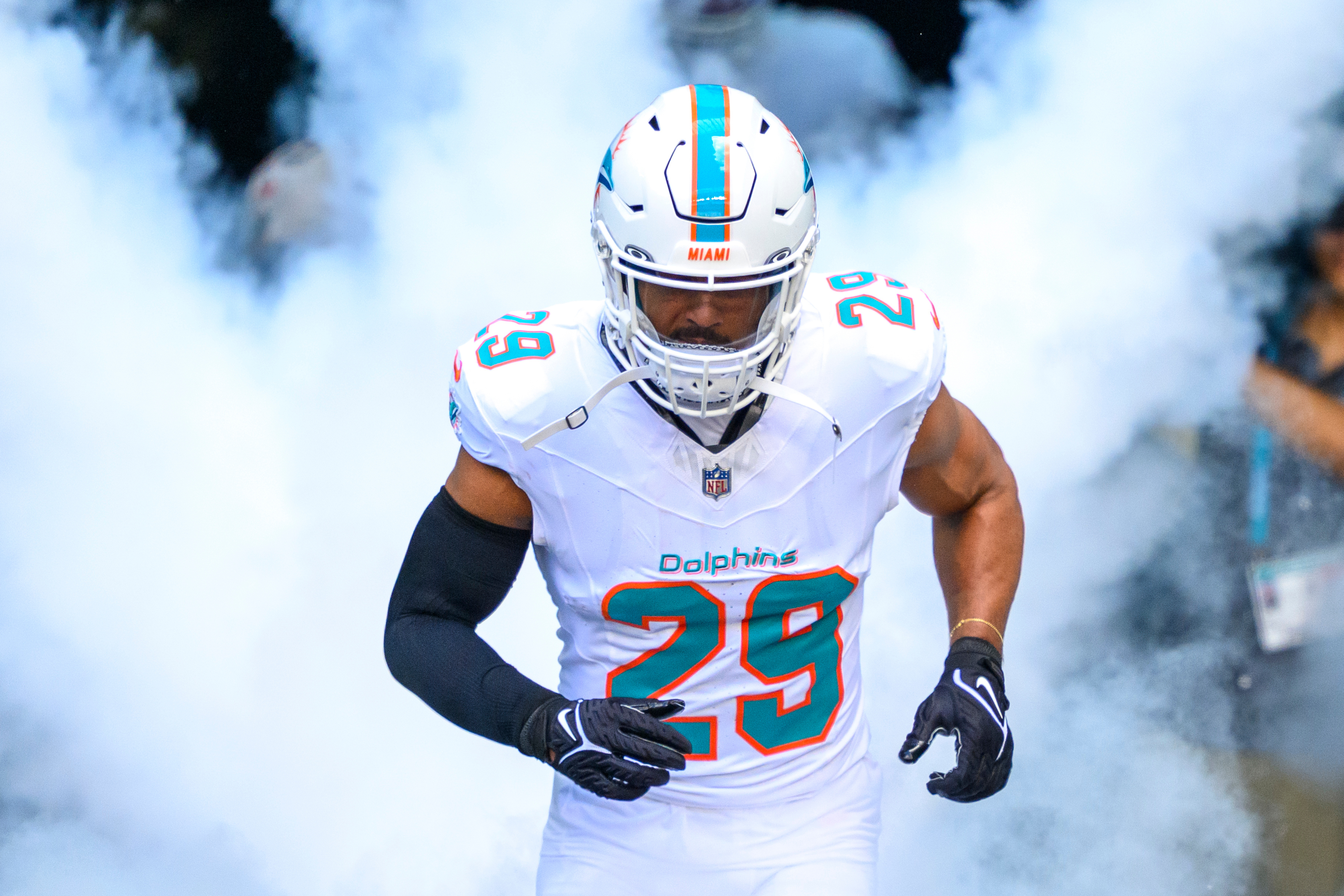 Jets revamp defense by trading for Minkah Fitzpatrick, signing Demario Davis and adding to D-line