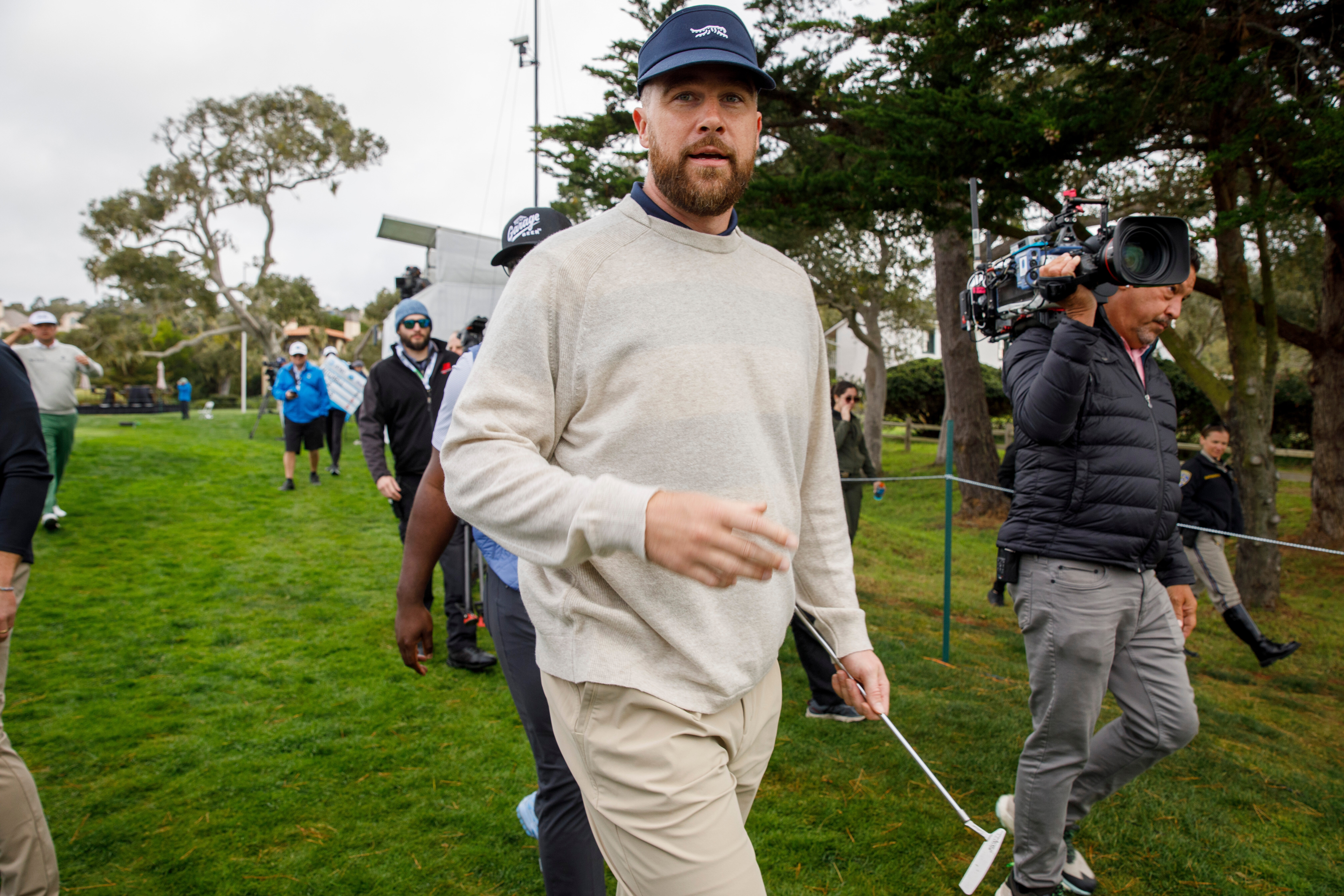 Chiefs and tight end Travis Kelce nearing a deal for his 14th season, AP source says