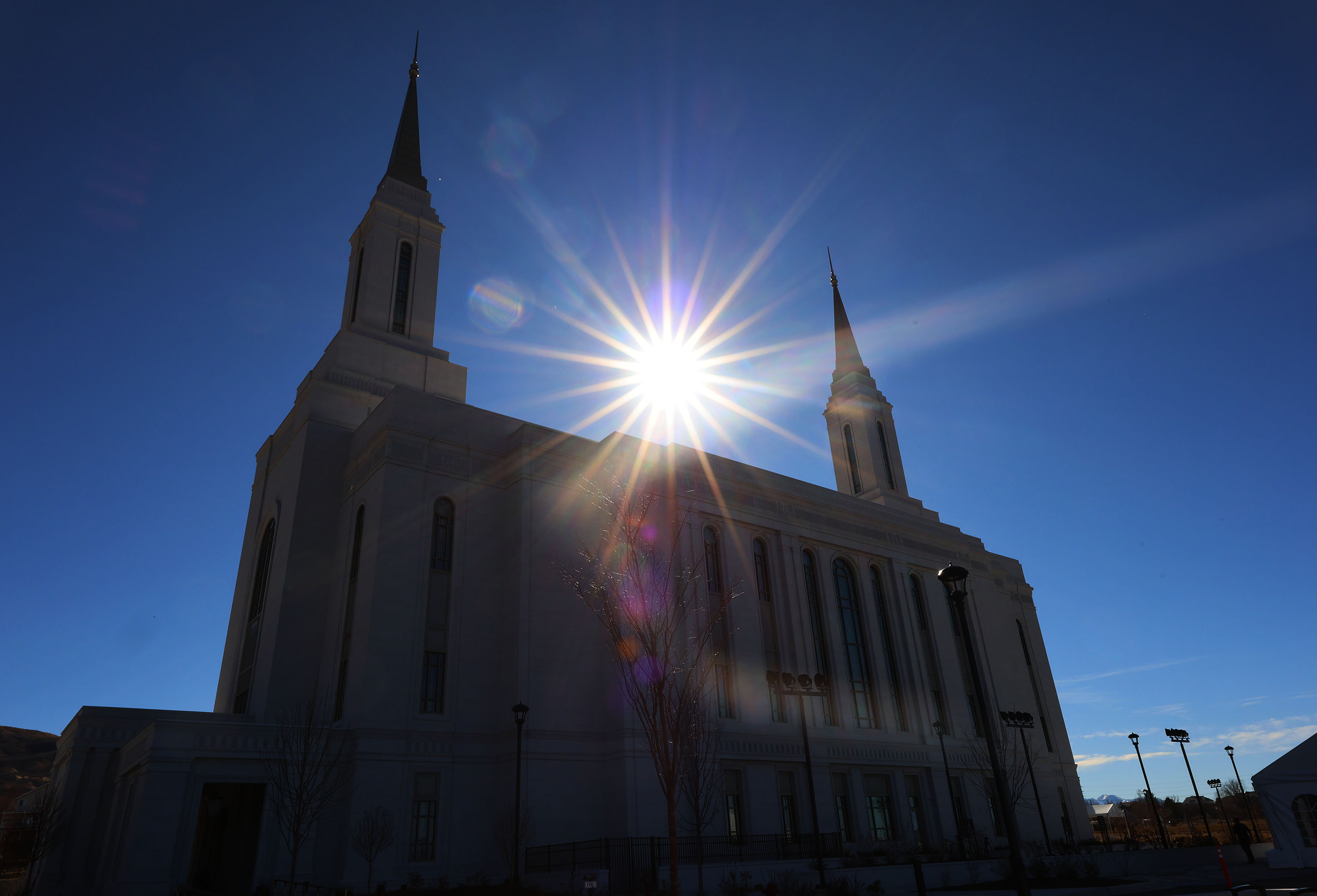 'Beacon of light': Open house begins for new Latter-day Saint temple in Lindon