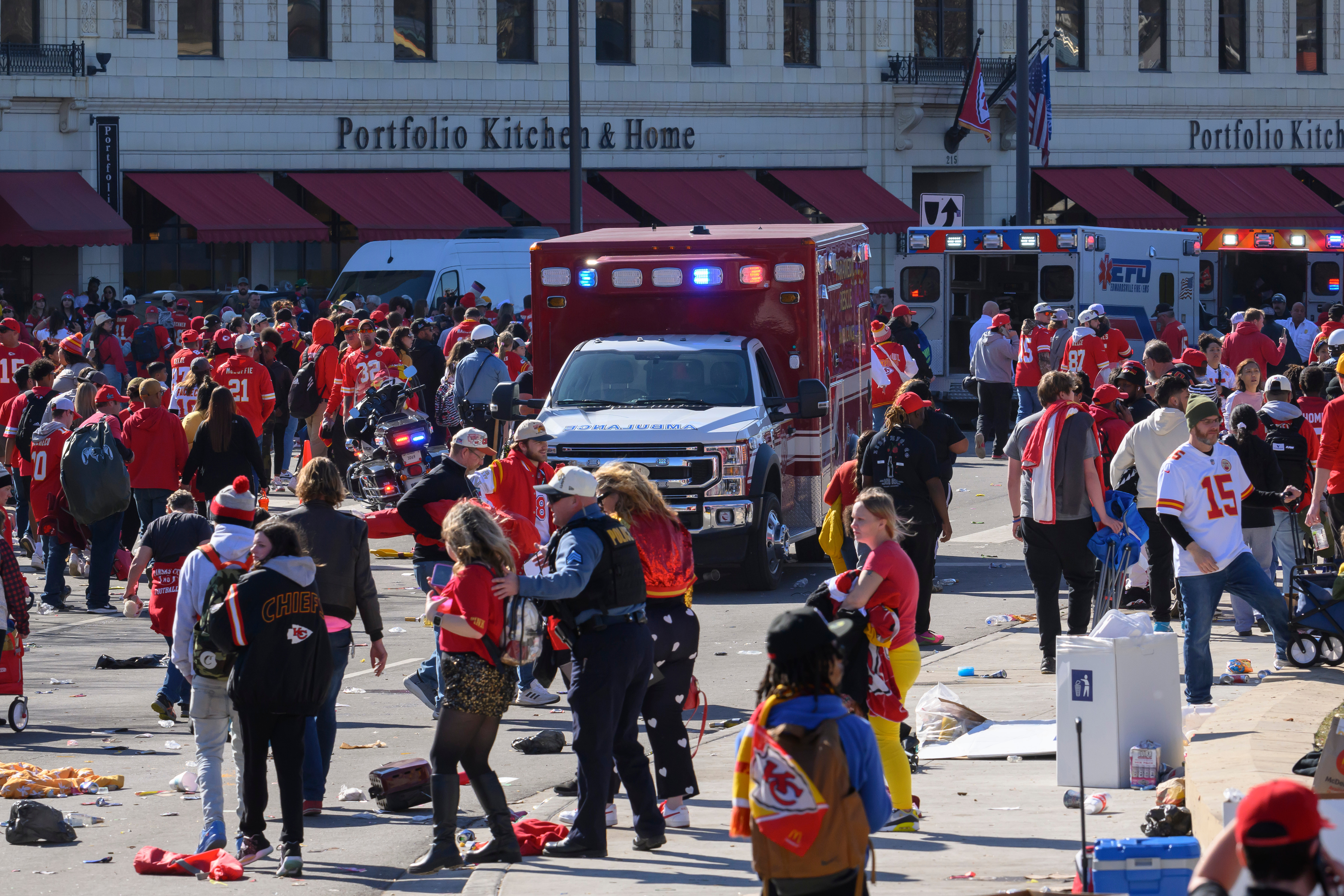 Prosecutor drops murder charge against shooter at Chiefs rally and cites self defense laws