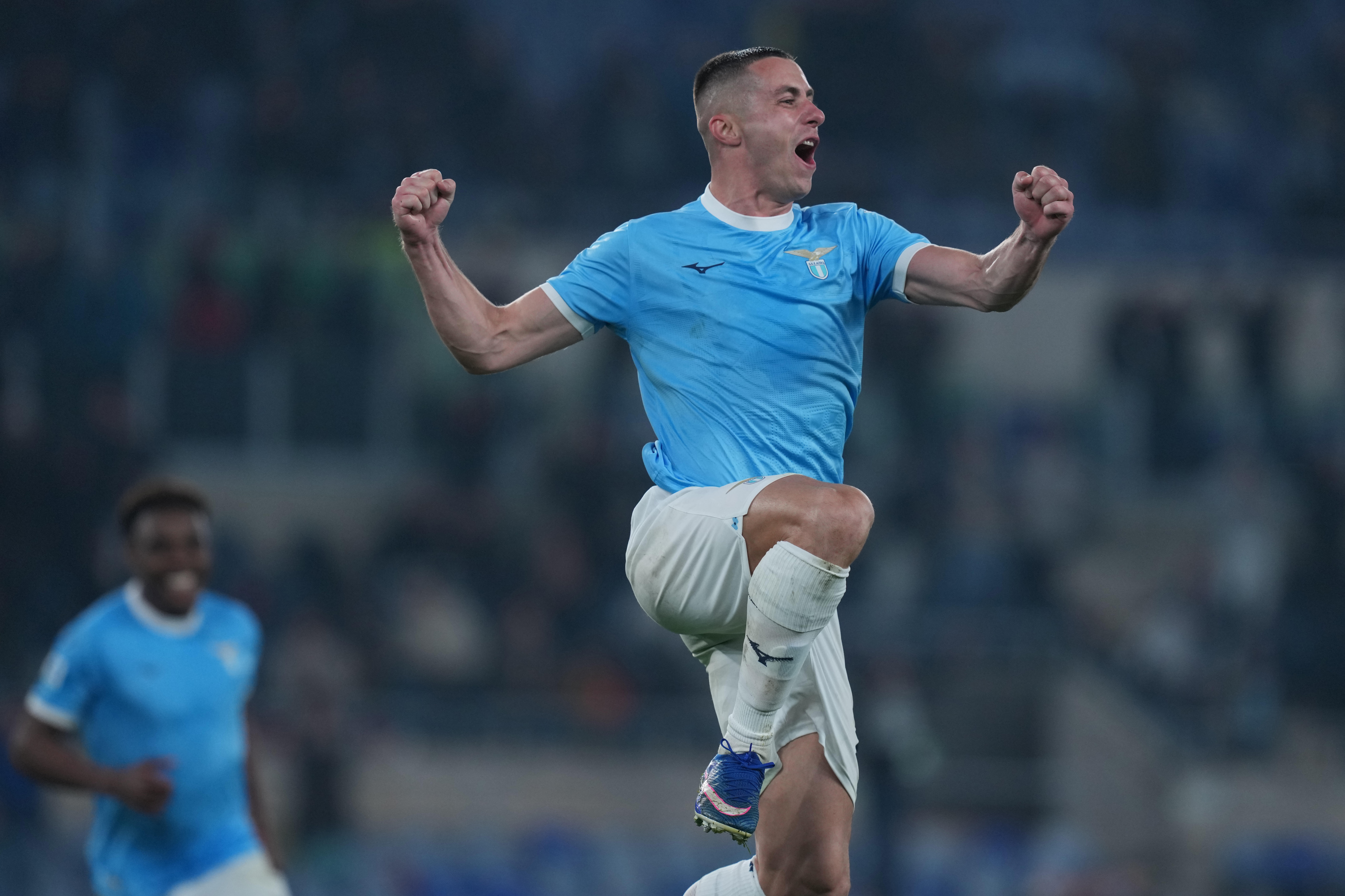 Marušić goal in stoppage time gives Lazio win over Sassuolo