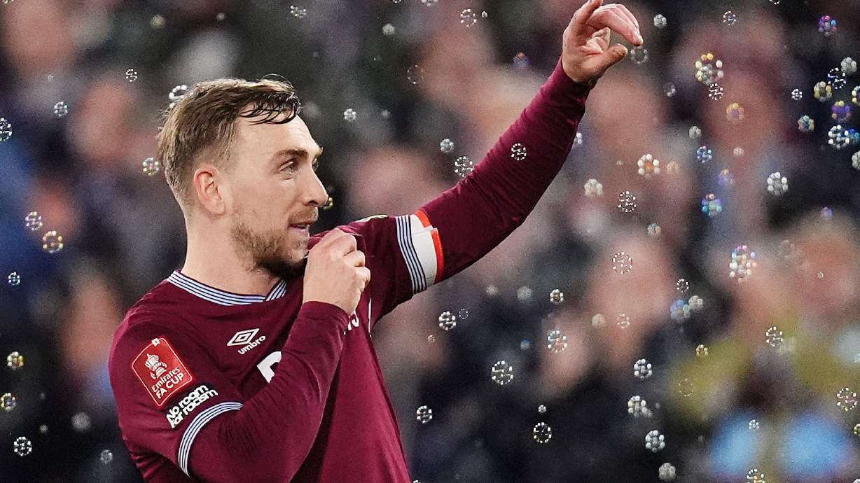 West Ham United's Jarrod Bowen celebrates scoring during the English FA Cup fifth round soccer match between West Ham United and Brentford in London, Monday March 9, 2026.