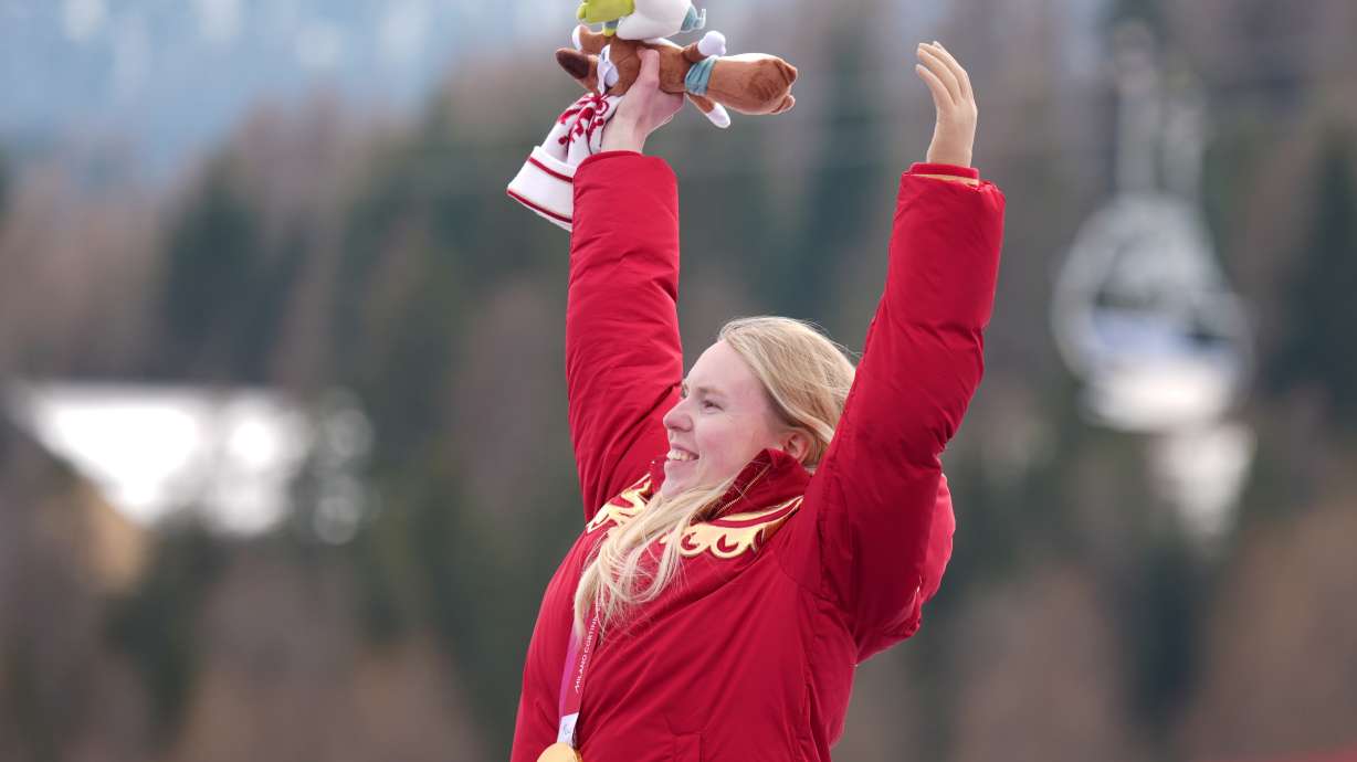 Varvara Voronchikhina, of Russia, after winning a gold medal in Alpine skiing at the 2026 Winter Paralympics, in Cortina d'Ampezzo, Italy, Monday. Russia's national anthem was played at a Paralympics for the first time since 2014.