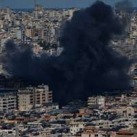 Iranian barrages target Israel and Gulf countries as US warns Iran of 'most intense day of strikes'