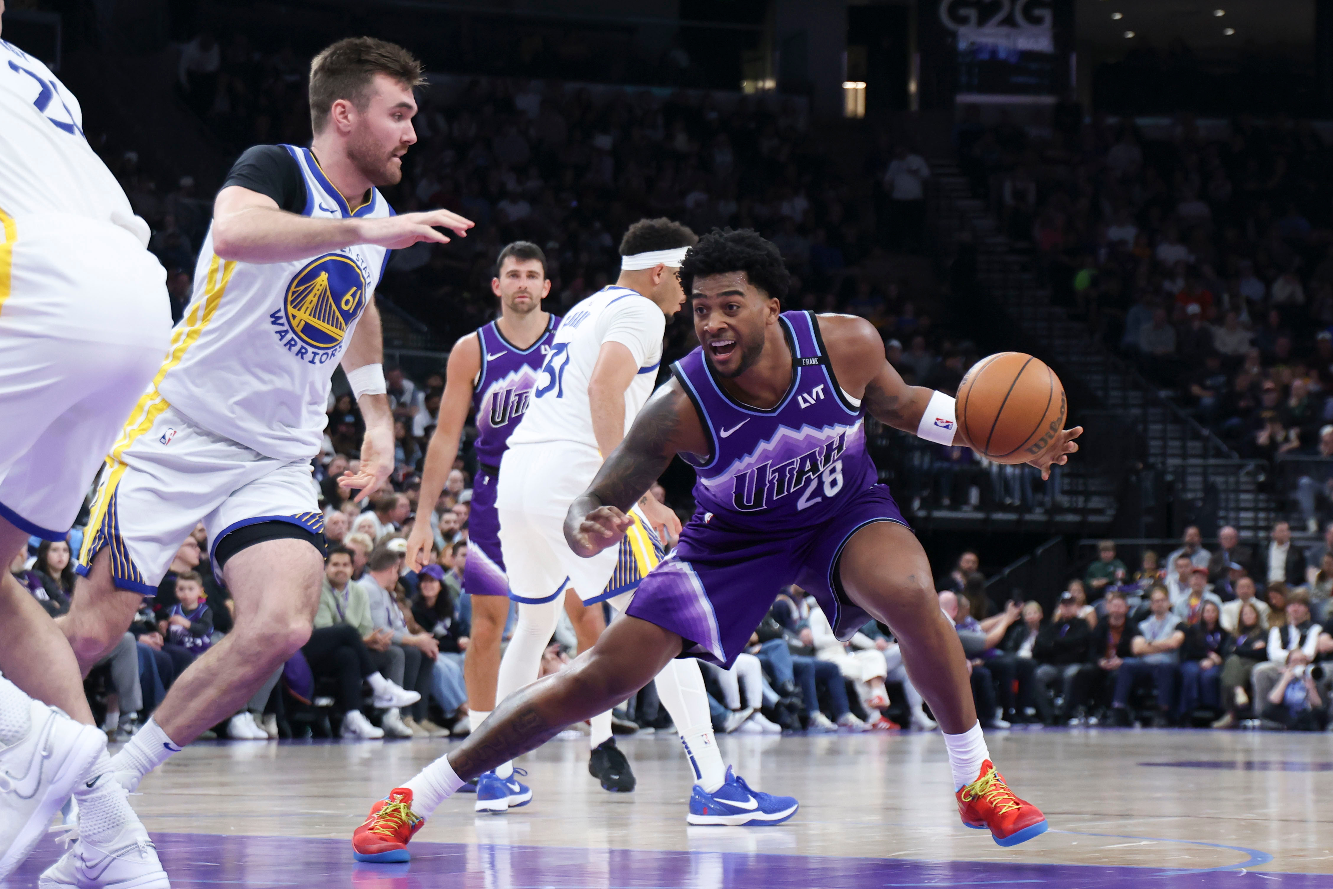 Sensabaugh scores 21, Hinson makes go-ahead 3 as depleted Jazz stun Warriors