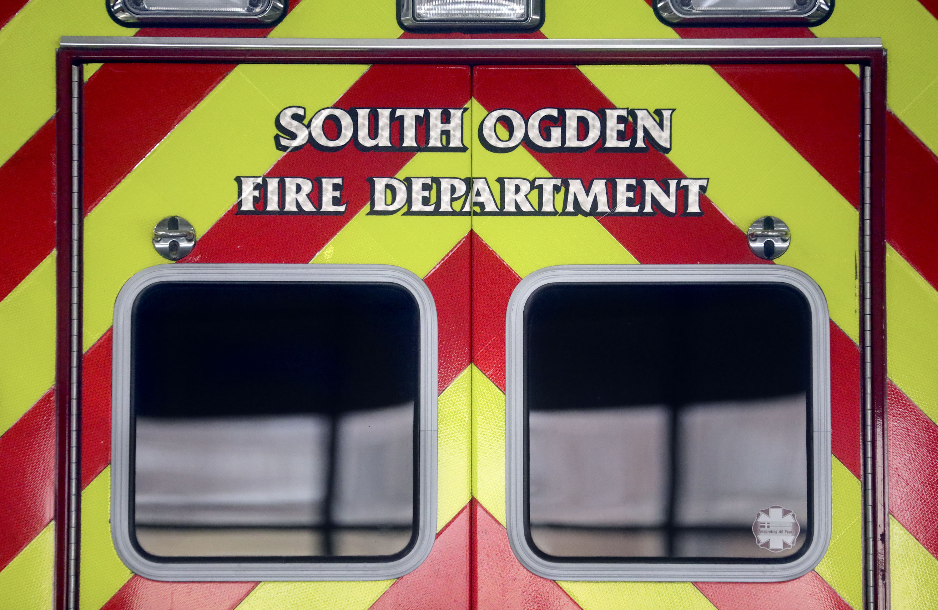 One found dead in Ogden garage fire