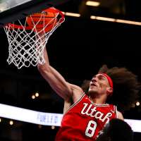Utah men's college basketball transfer tracker: Utes' Keanu Dawes commits to Kansas