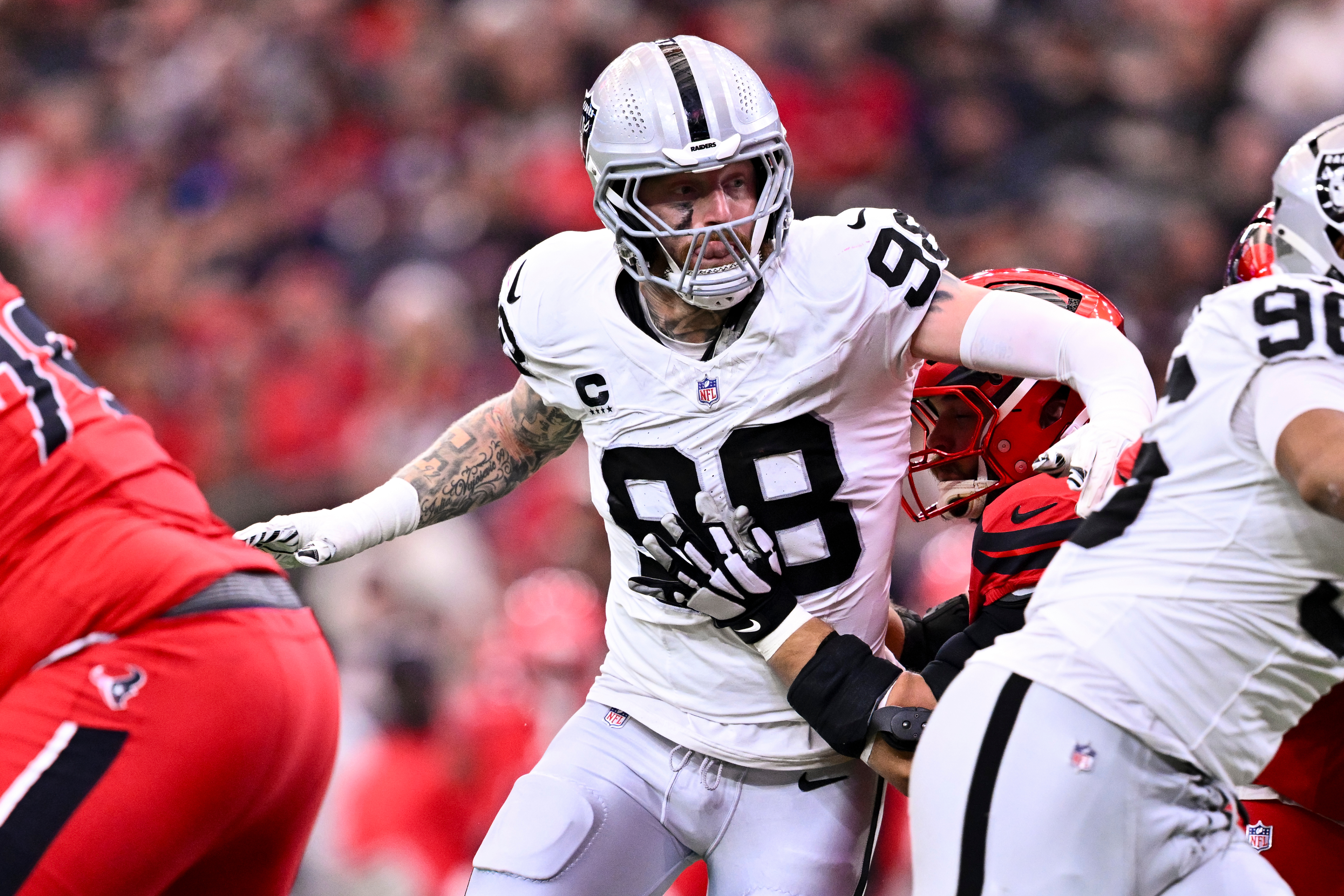 Raiders have a tough decision to make regarding Maxx Crosby's future now that trade was nixed