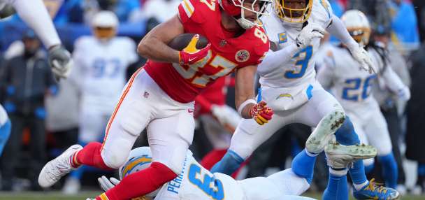 Travis Kelce returns to Kansas City Chiefs for 14th season with Patrick Mahomes and Co.