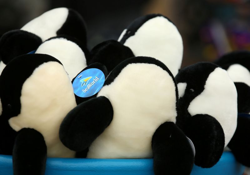 SeaWorld sued for allegedly mishandling 'Sesame Street' brand