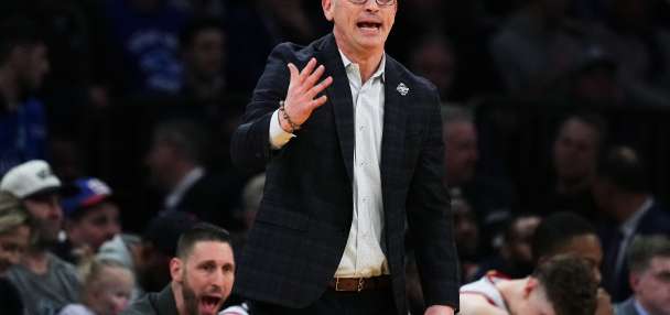 Dan Hurley calls UConn's loss at Marquette a 'choke job' after his team responds with a win