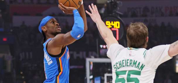 Shai Gilgeous-Alexander scores 20 points for 127th straight game, breaking Wilt Chamberlain's record