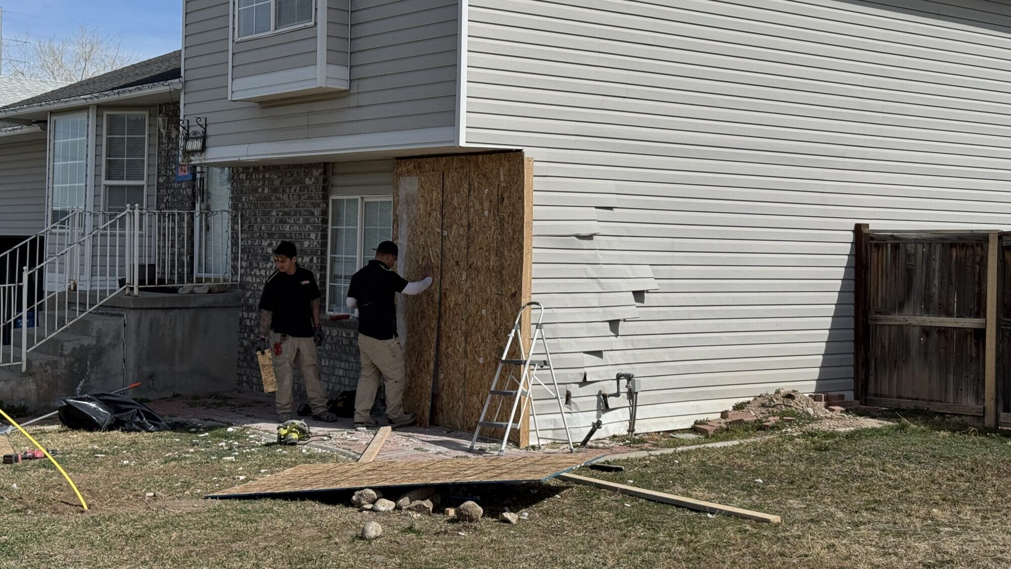 Car crashes into West Valley home, misses family members