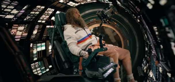 Review: 'Project Hail Mary' launches summer season with heart, humor and a whole lot of science