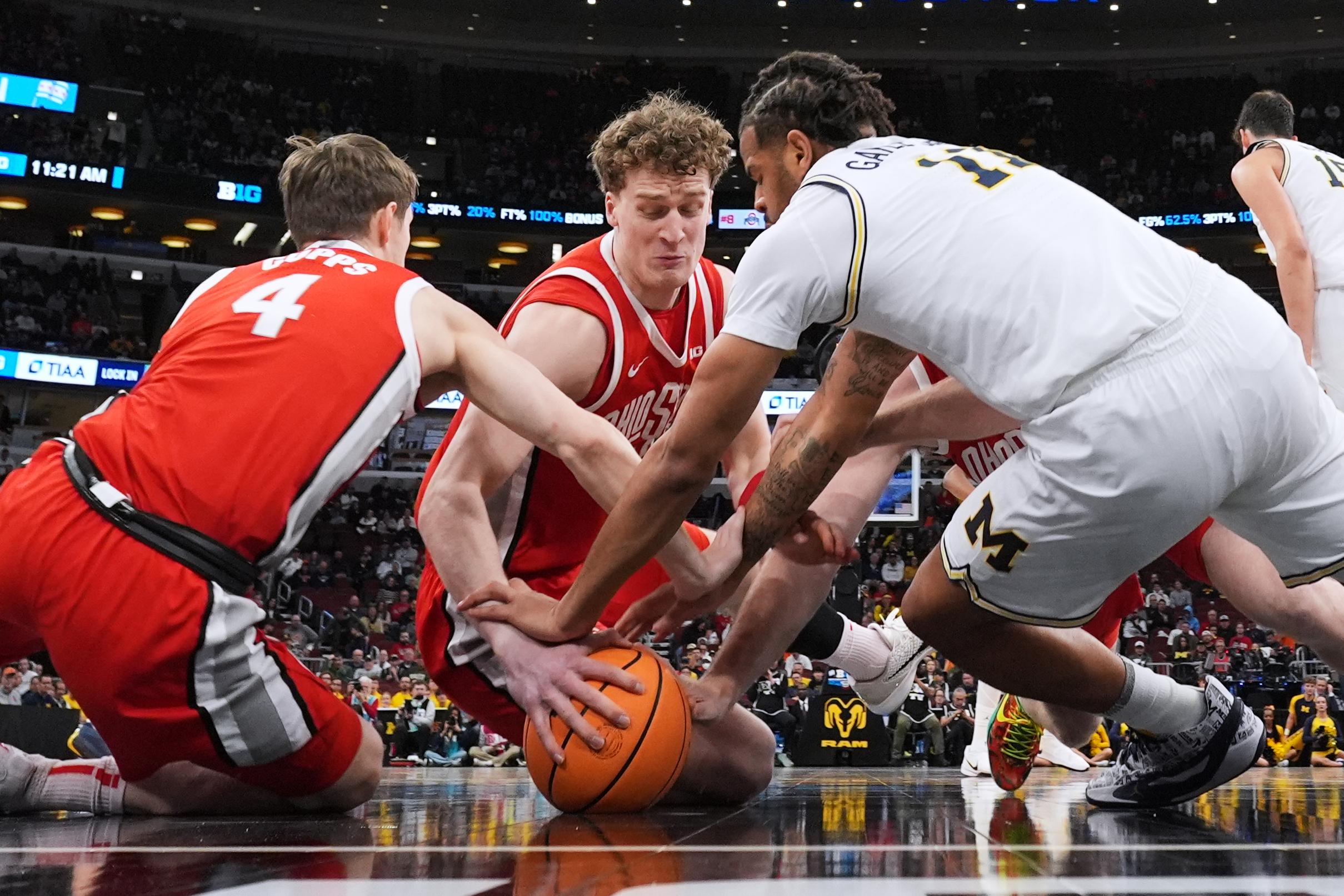 Aday Mara helps No. 3 Michigan edge Ohio State 71-67 in the Big Ten tournament