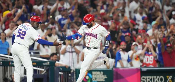 Austin Wells' only swing of the bat puts the Dominicans in WBC record book and semifinals