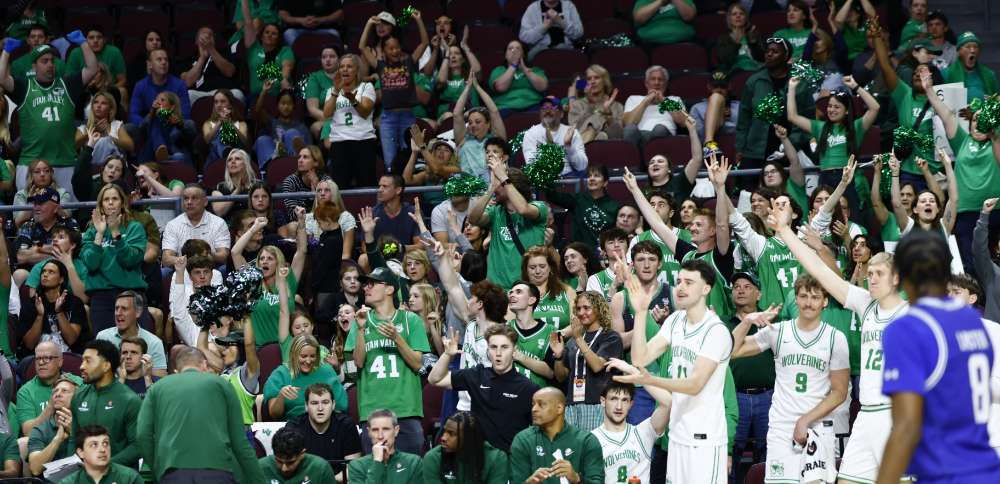 Isaac Hawkins' late block secures Utah Valley win, 2nd consecutive WAC final appearance