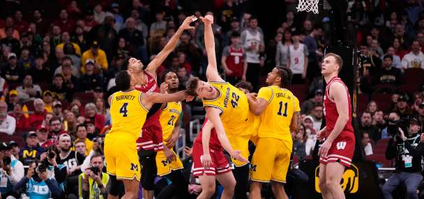Lendeborg makes a tiebreaking 3 as No. 3 Michigan tops No. 23 Wisconsin 68-65 in Big Ten semis