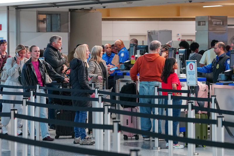 US says it may be forced to shut down some airports over funding standoff