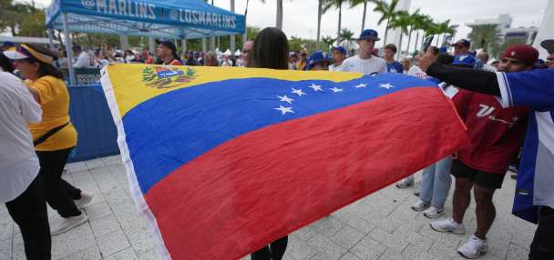 In Miami for the WBC final, both Venezuelan and US fans have something to celebrate