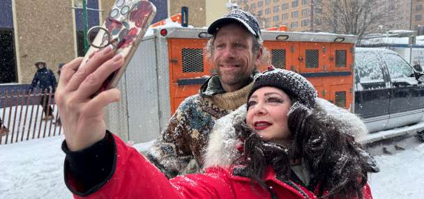 Former reality TV star Jessie Holmes repeats as champion of the grueling Iditarod sled dog race