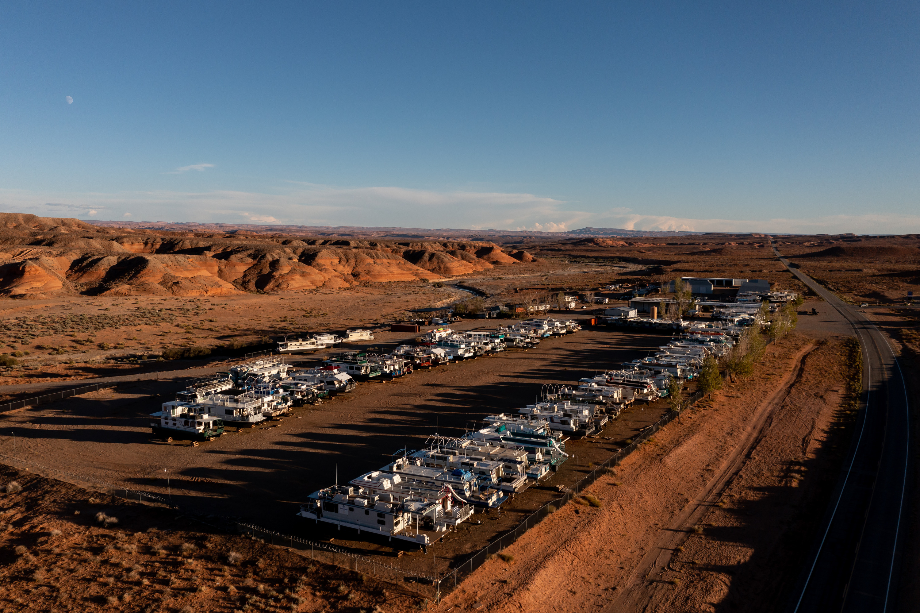 Bullfrog Marina to be temporarily relocated amid Lake Powell's water woes